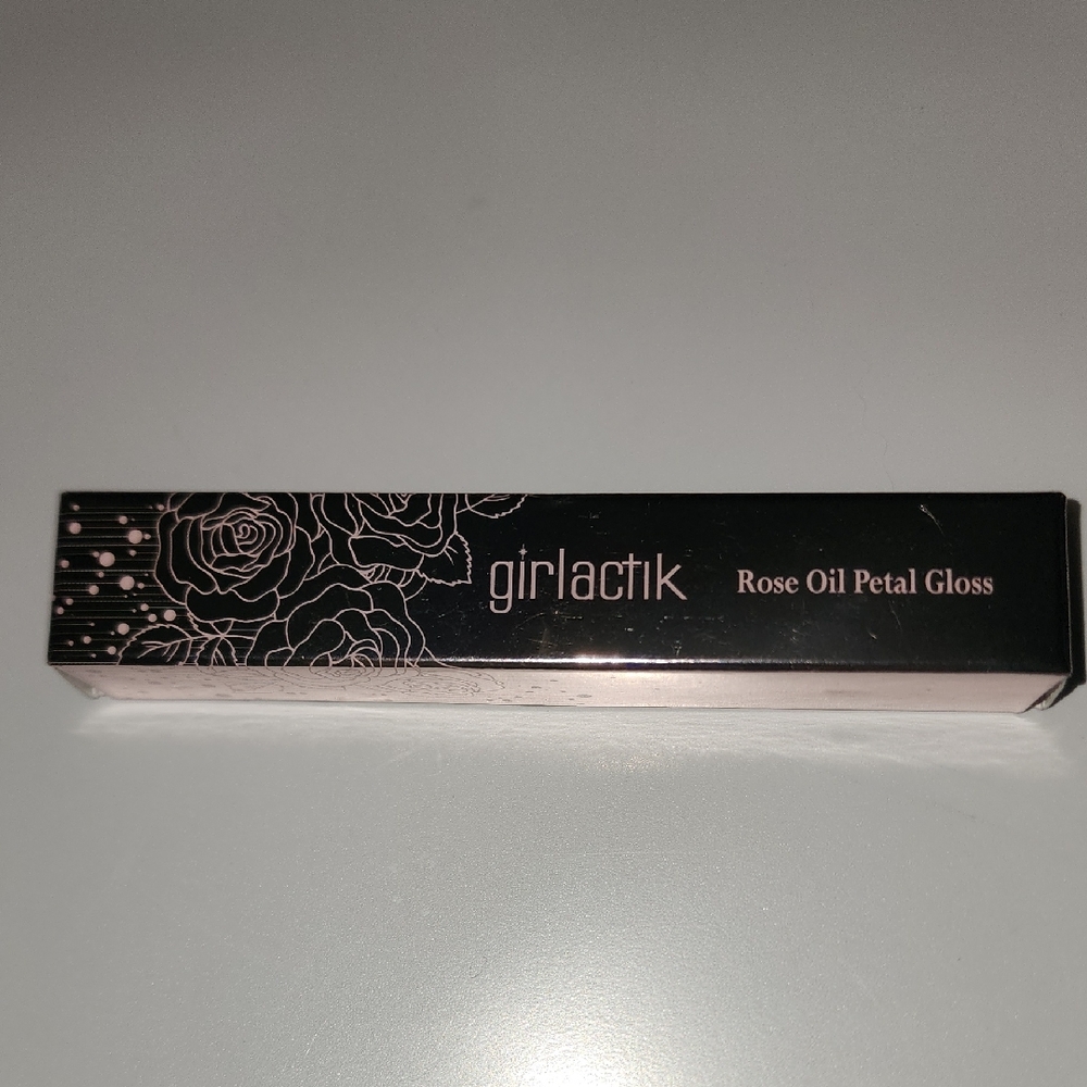 Rose Oil Petal Gloss - Elegant Black